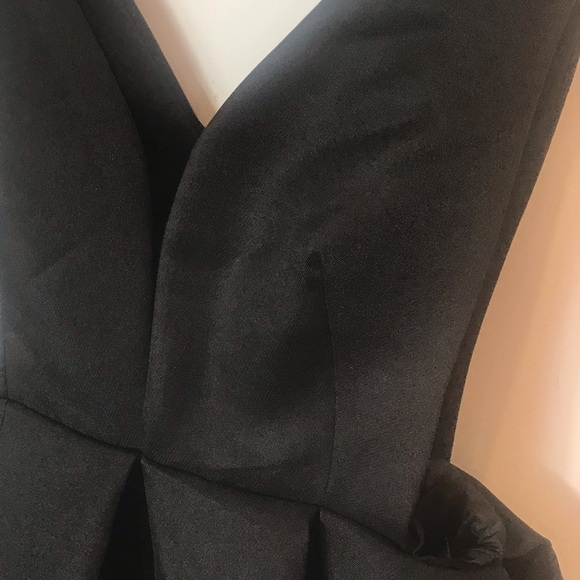 Backless Midriff Flare Black Dress - Picture 6 of 8